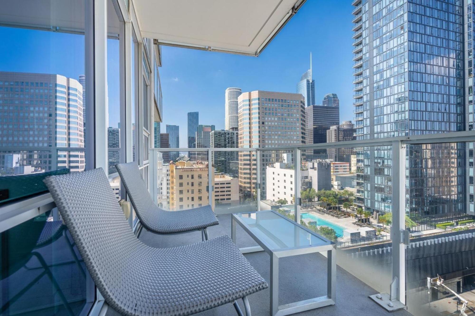 2 Bed 2 Bath Contemporary High Rise Dtla Living Apartment Los Angeles Exterior foto